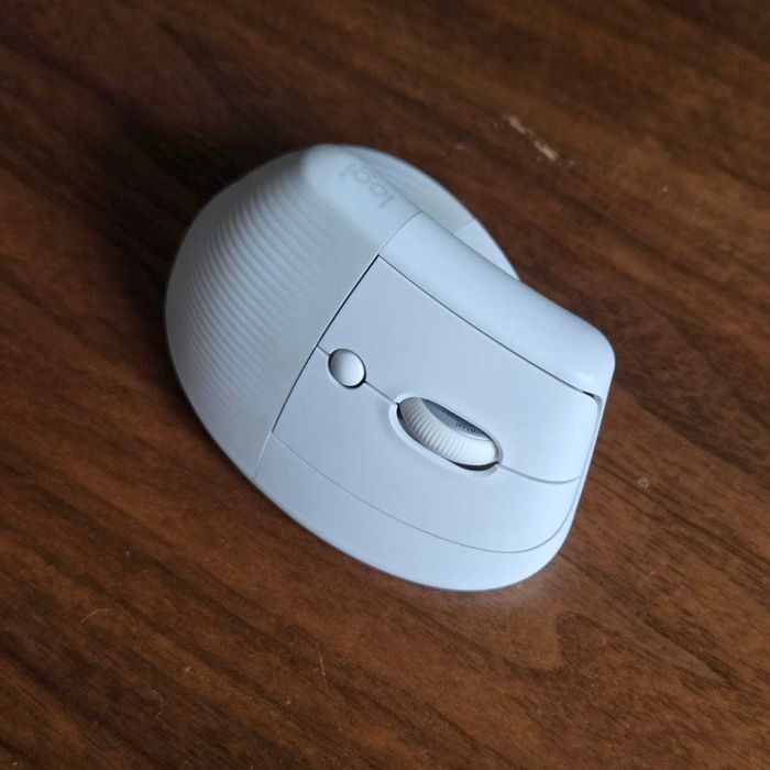 Миша Logitech Lift