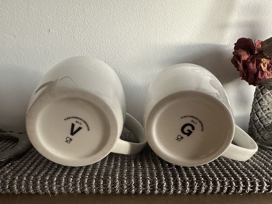 Cztery kubki starbucks