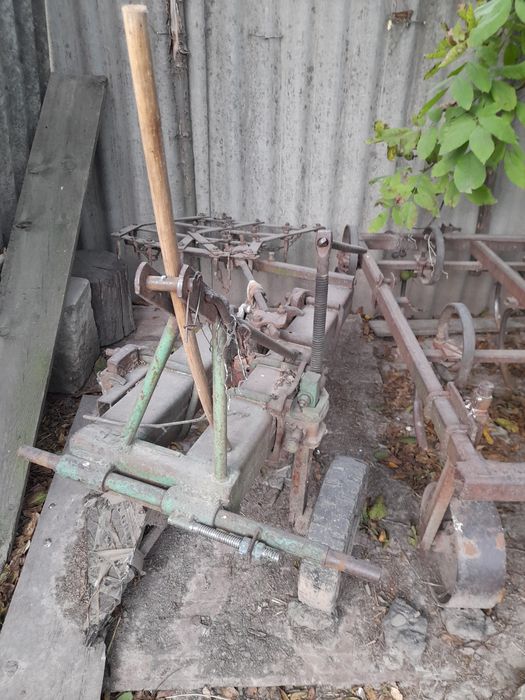 Плуг до трактора