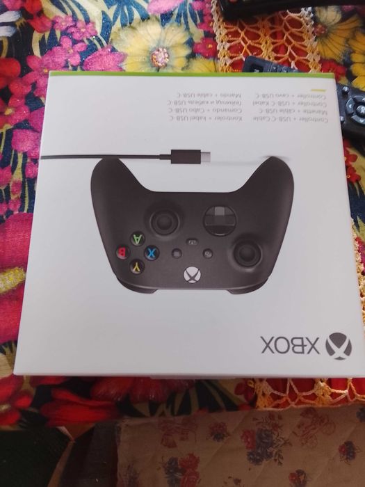Xbox one s muito pouco usada, como nova + 1 jogo