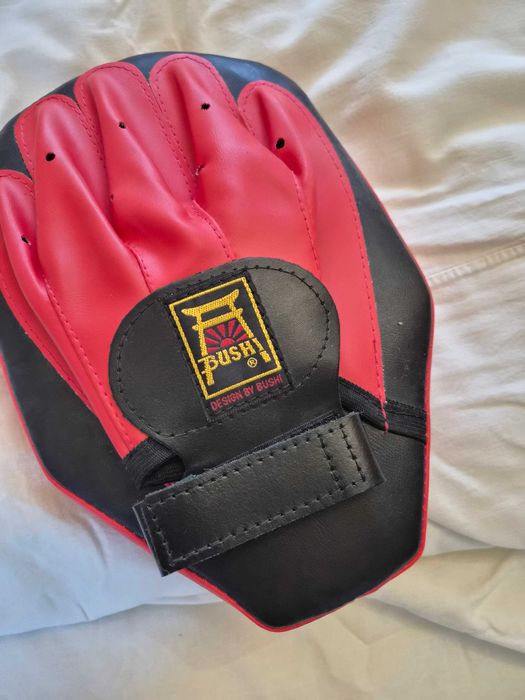 Łapa trenera, tarcza treningowa