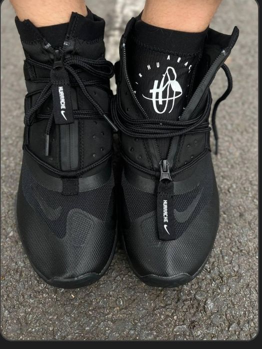 Ботинки Чоловічі кросівки Nike Air Huarache Gripp Triple Black