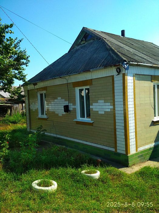 Продається будинок у селі