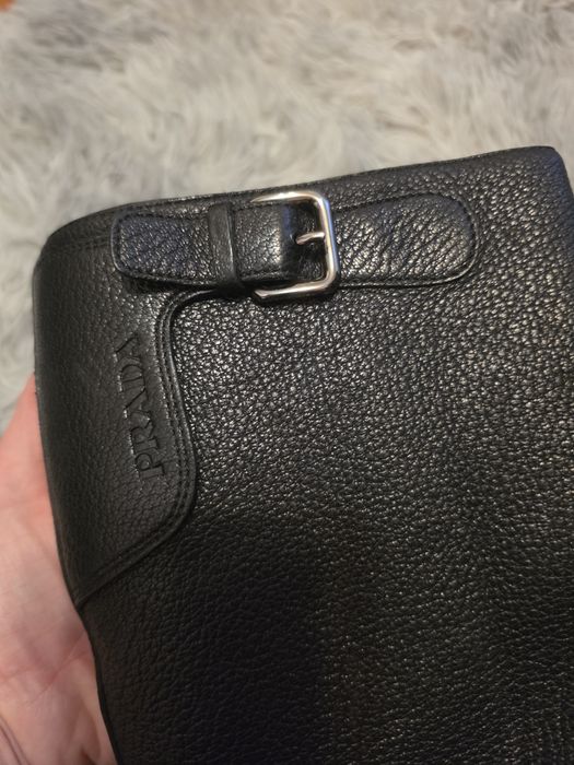 Продам шкіряні  сапоги  Prada