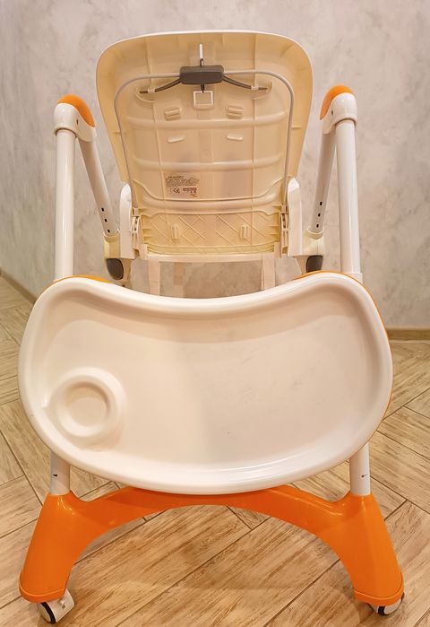 Стільчик для годування
