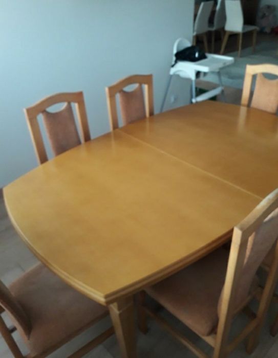 Stół do jadalni plus krzesła