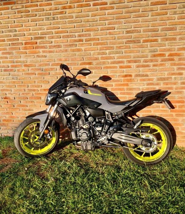 Yamaha MT07 55KW Full extras 90€ mês