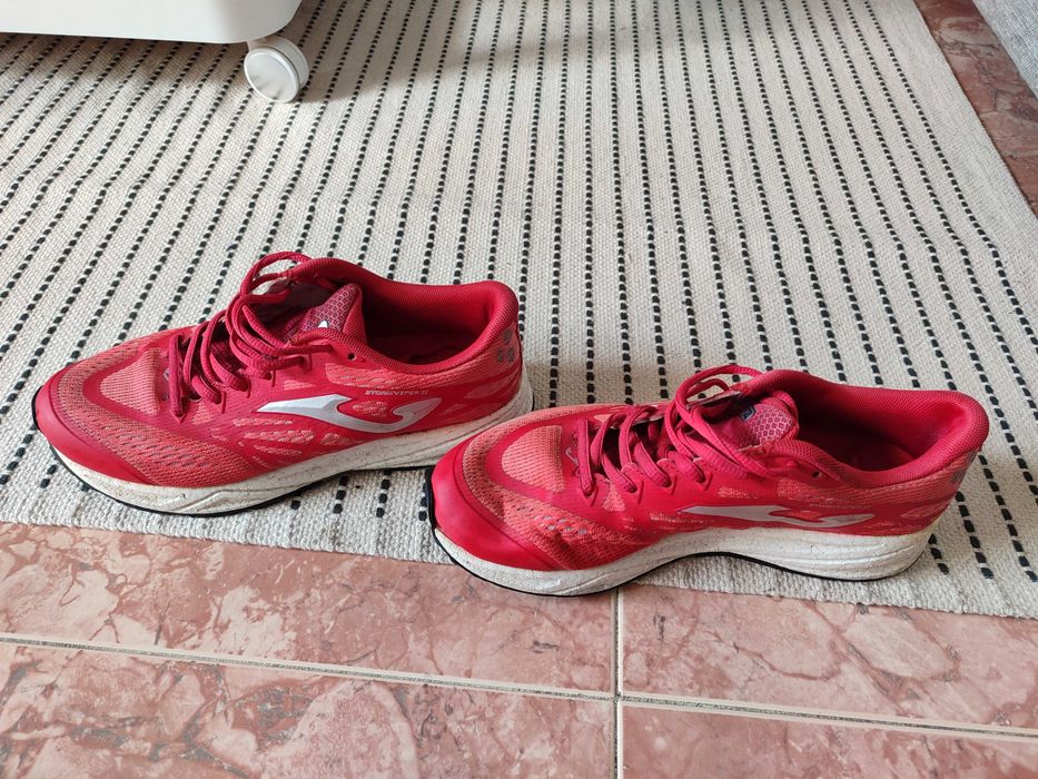 Vendo tênis Joma desportivos em bom estado