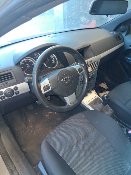 Opel Astra Gtc H para peças