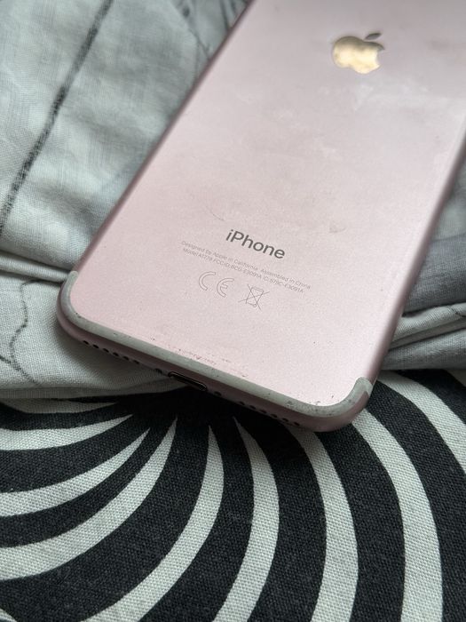 Iphone 7 (32 гб)