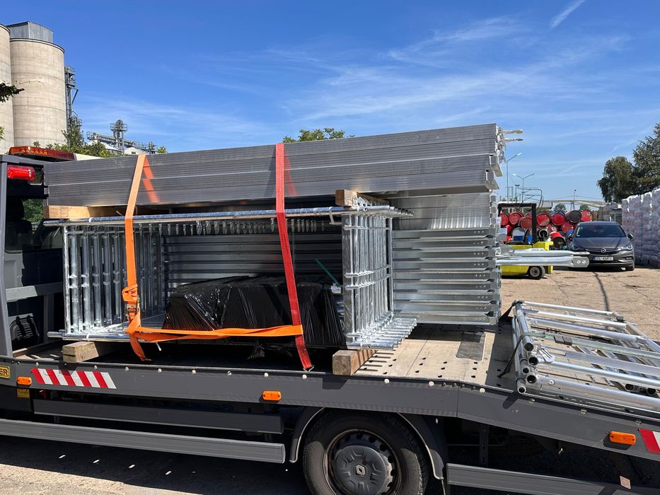 Rusztowanie typ plettac idealne na domki 12 m dł x 8,3 wys. około 100m