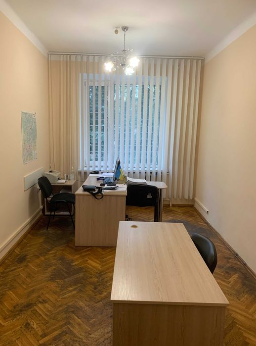 Комплекс будівель, площею 1 141,20 кв.м., м.Рівне