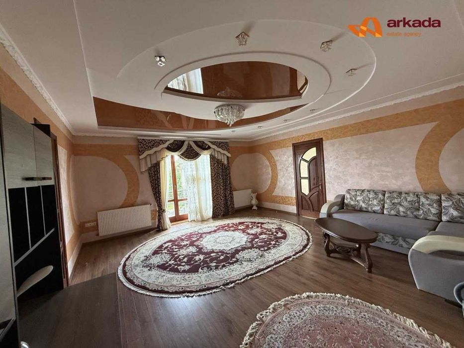 Продаж будинку з неймовірним краєвидом + комерція