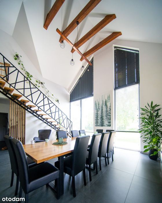 Nowoczesny dom z fotowoltaiką i dużą działką!