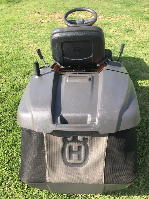 Trator corta relva Husqvarna TC138L