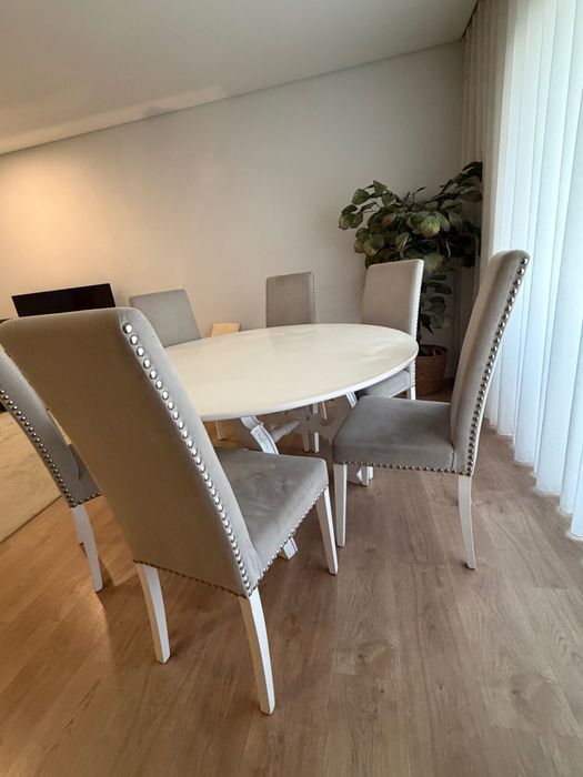 Mesa de jantar redonda e 6 cadeiras (cadeiras tecido de alta qualidade)super fácil de limpar