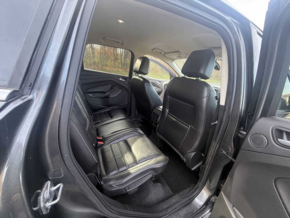 Ford Escape Titanium      2017