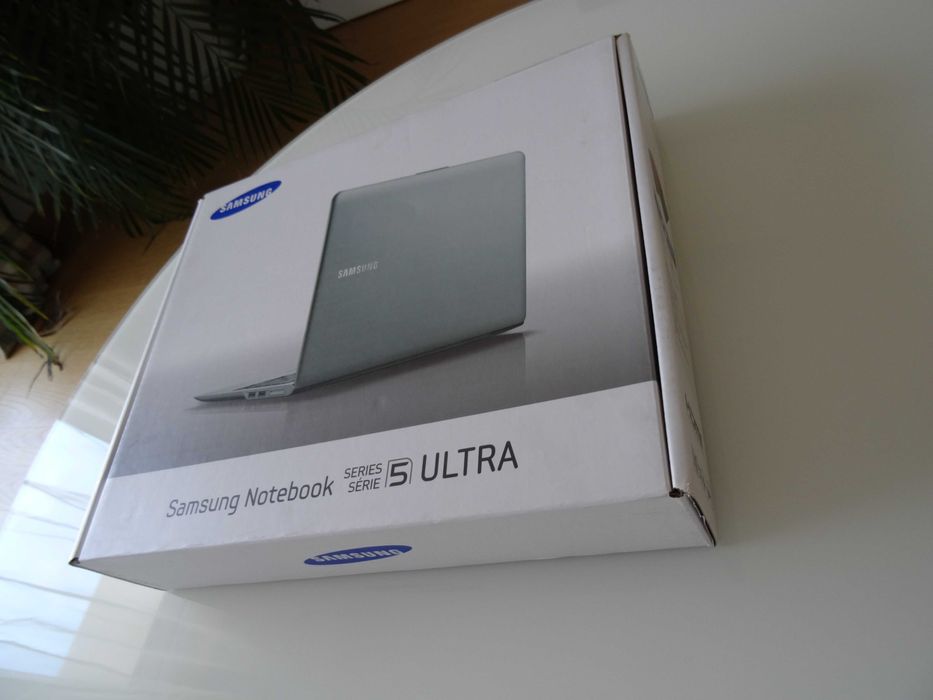 Portátil Samsung NP530U3C Ultrabook 13,3" | 8GB RAM | SSD 256GB | Bolsa e caixa