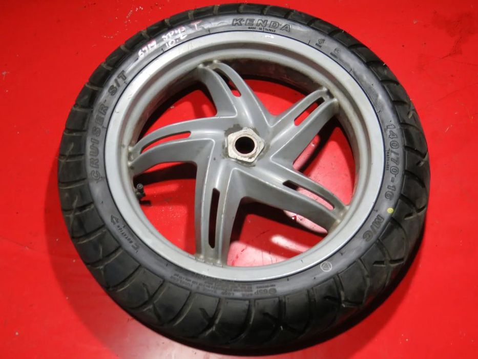 malaguti spider max 500 koło felga opona tył tylna 140-70/16