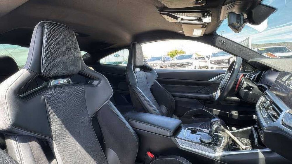 BMW M4      2021