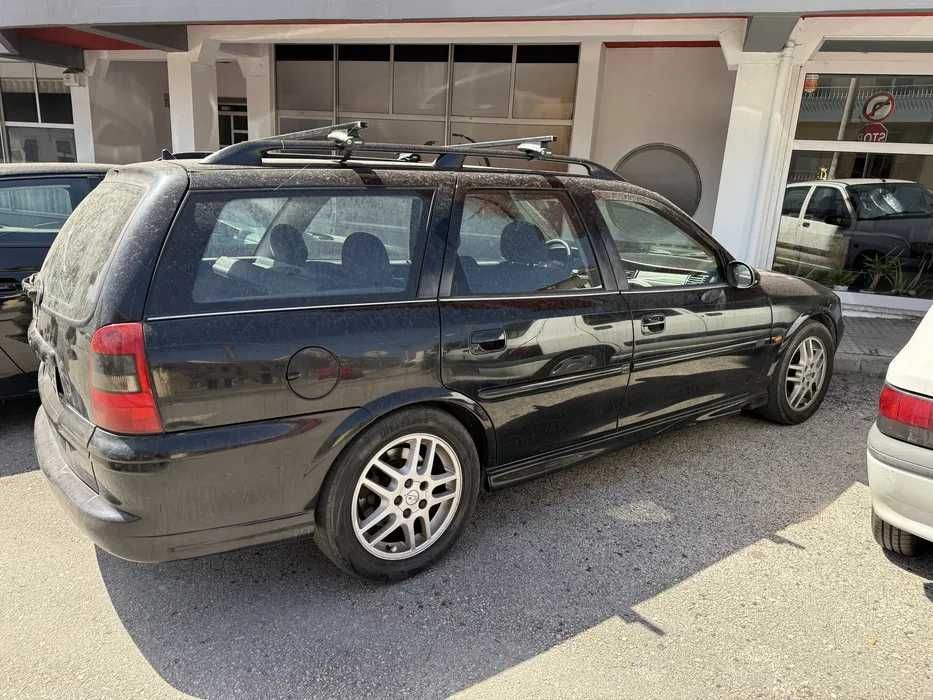 Opel Vectra B Caravan 1.6 16V (Versão Sport) de 1999.