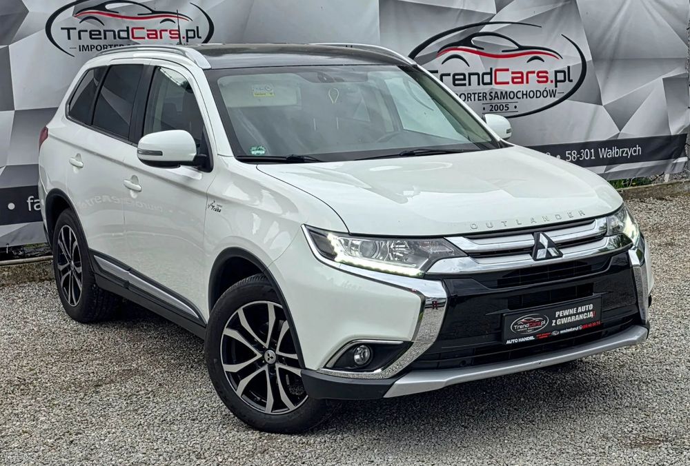 Mitsubishi Outlander 2.0 150 KM Full Navi Kamera bezwypadkowy serwisowany Gwarancja