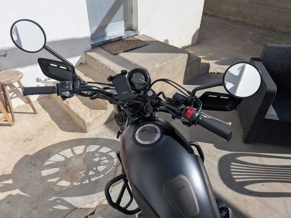 Honda CL 500 Setembro 2024 apenas 3687Km sistema localização MapIt (210€).  Mota de garagem como nova apenas um proprietário. Preço: 5,710€ sem extras