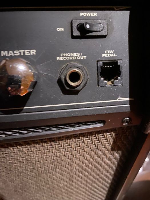 Amplificador guitarra line 6