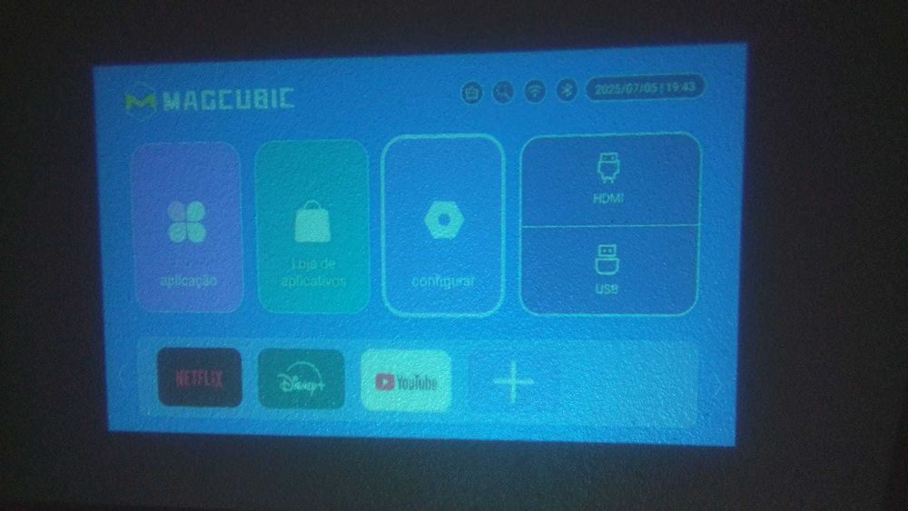 Projetor Smart Android WiFi Bluetooth HY300 Pro | HD 720p | HDMI USB | Novo