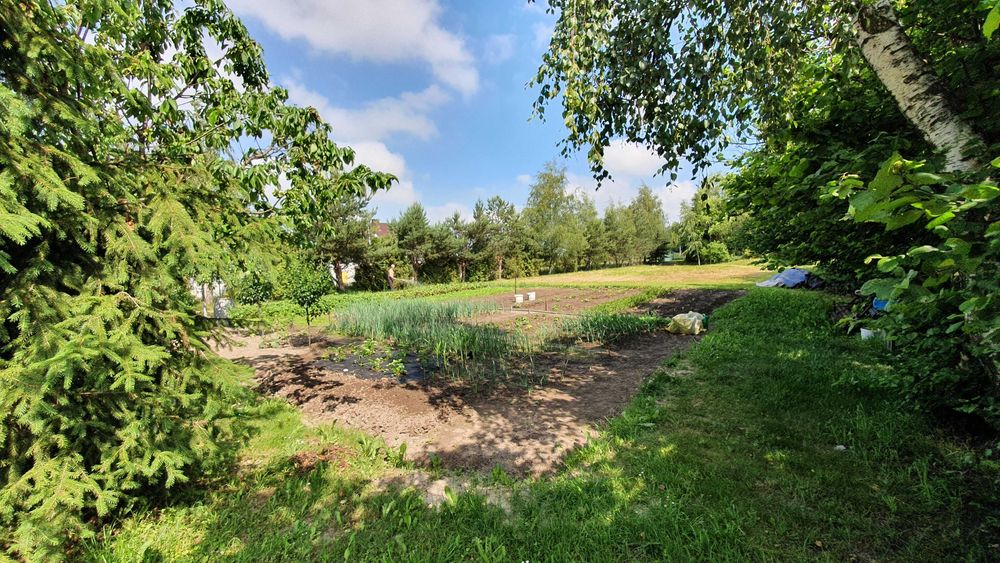 Piękna działka  z budynkiem mieszkalno-gospodarczym - ul. Zawodzie