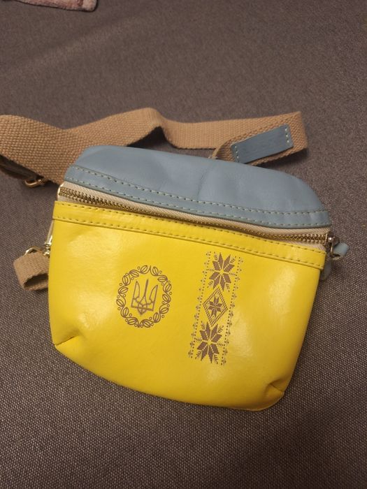Сумка в стиле Украины грерб дуже потужно имеет молнию