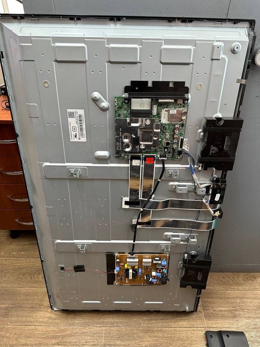 Материнская плата LG49UJ635V