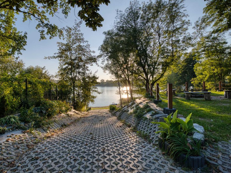 Apartament nad brzegiem jeziora, sauna, balia, ognisko