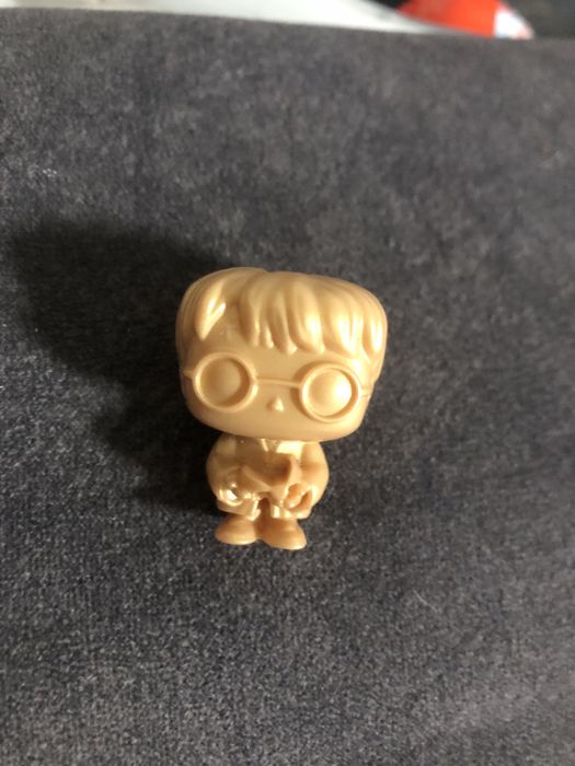 Золотий гарі потер обміняю на уила або продам