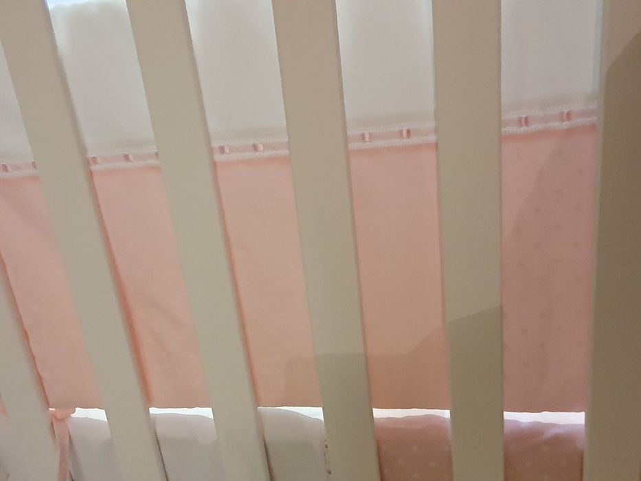 Vendo edredon, resguardo e fronha para berço de bebe