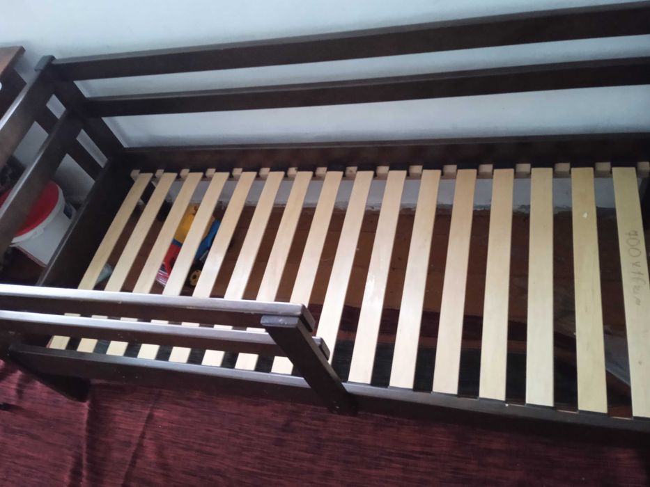 Односпальна кровать дитяча