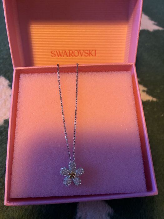 Conjunto Swarovski – Colar e Pulseira com Design Floral