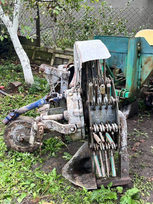 Продам роторну картоплекопалку