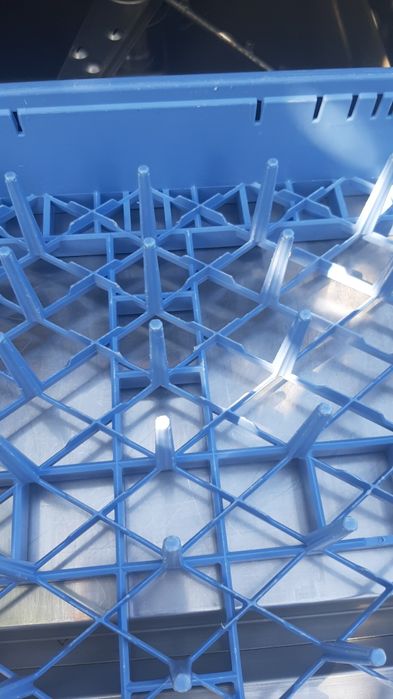 Профессиональная посудомоечная машина