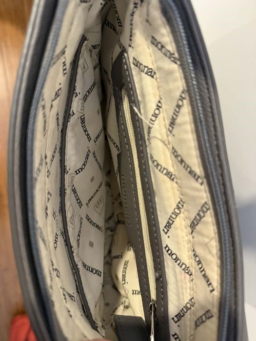 Szara torebka monarii