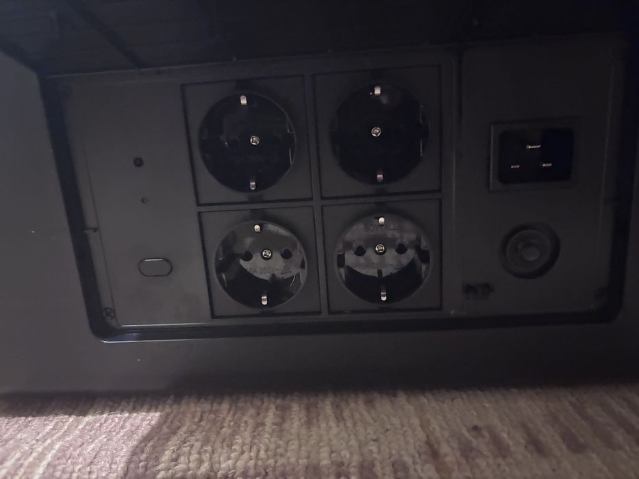 Зарядна станція APower 2000