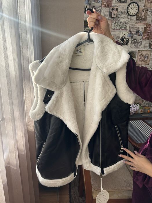 Жилет новий    M