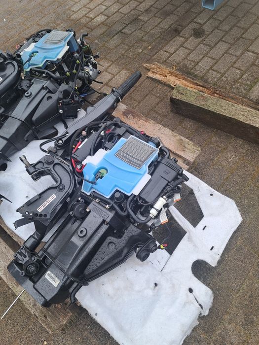 Evinrude E tec czesci 20 25 30 wtrysk