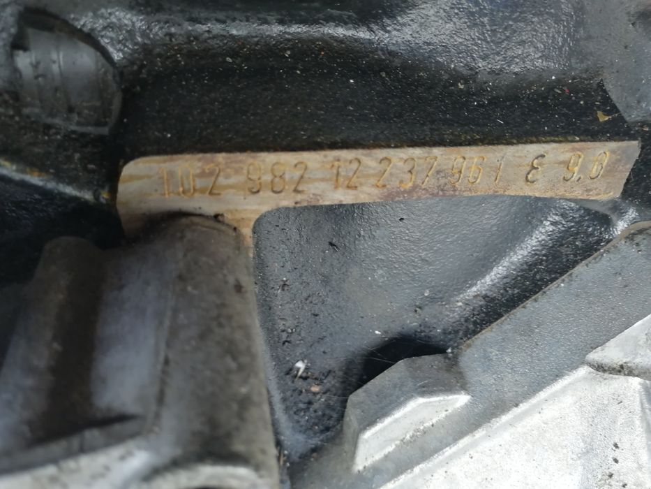 Silnik Mercedes W124 w201 m102 2,3 benzyna