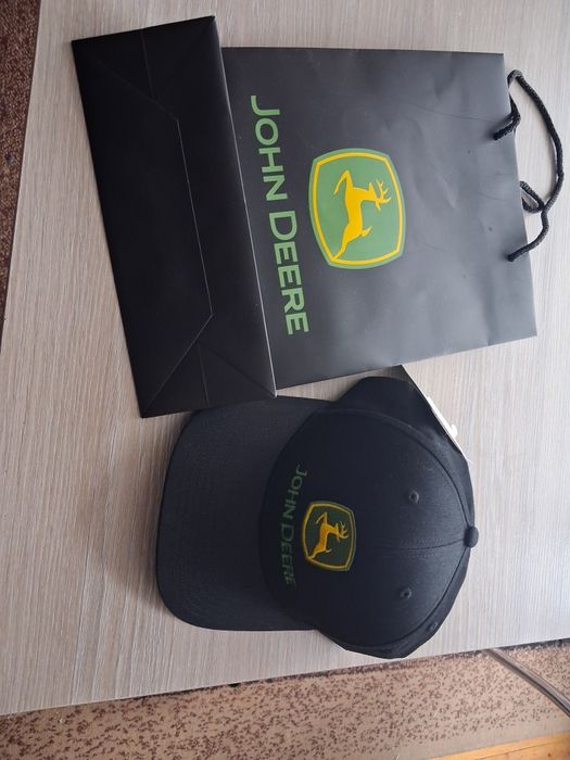 Sprzedam czapkę john deere