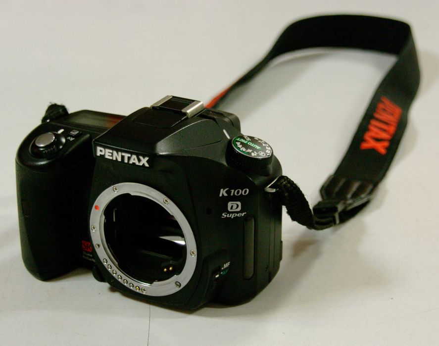 Aparat lustrzanka PENTAX K100D Super - samo Body