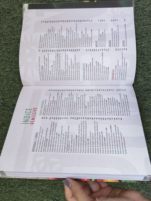 Livro "À Mesa com o Pingo Doce - Quatro Estações"