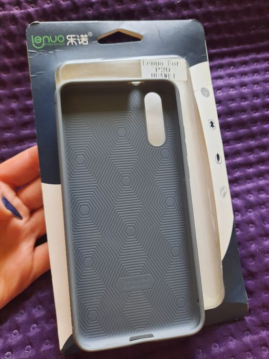 Etui na Huawei p20 płecki z szkłem hartowanym na wyświetlacz