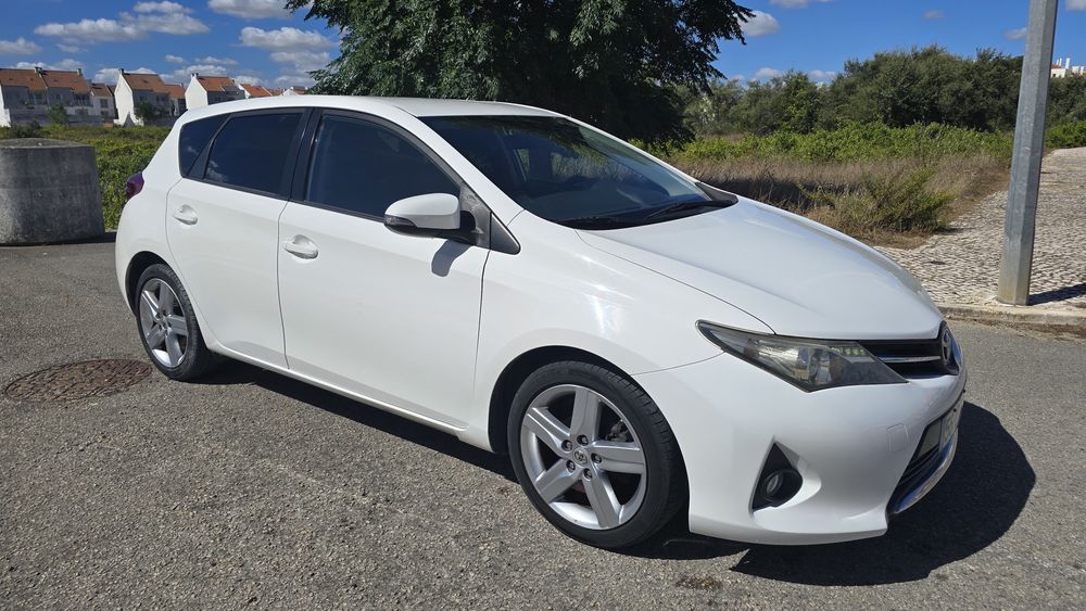 Toyota Auris Sport 1.4D-4D sempre assistido na  Toyota.