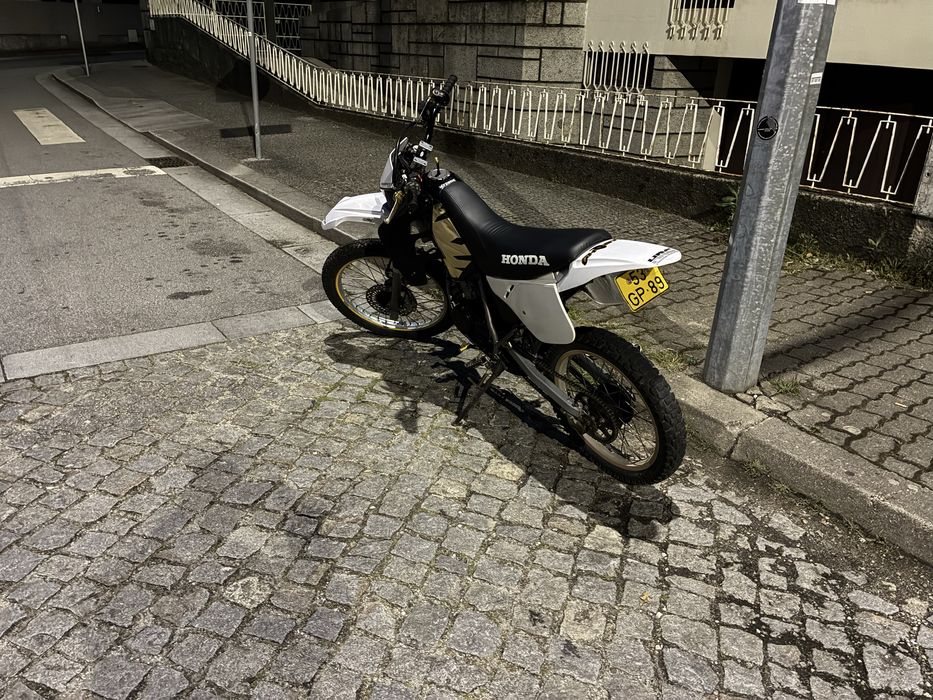 Vendo/Troco Honda CRM 50R